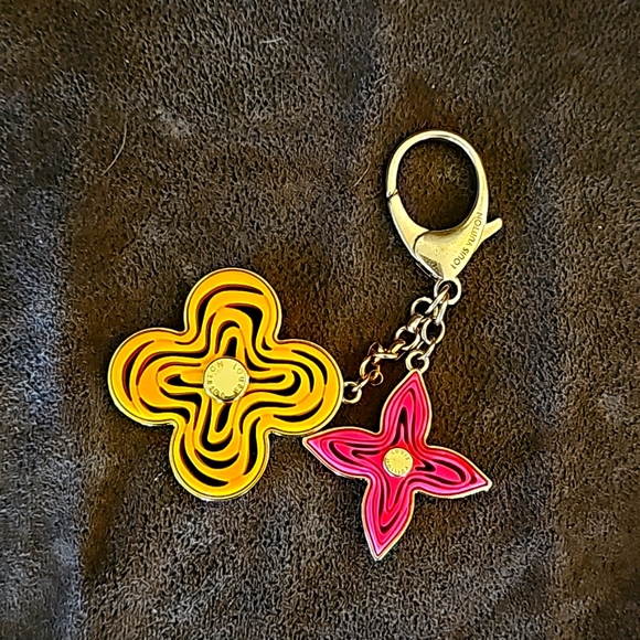 Authentic Louis Vuitton Pink and Yellow Resin Monogram Flower Bag Charm - Picture 4 of 6